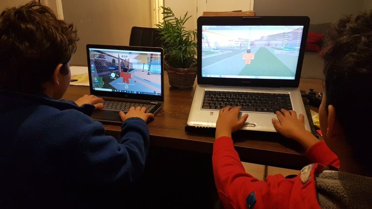 How Well Did Roblox, Steam, Fortnite and Minecraft Protect Kids? eSafety Reports Gaps