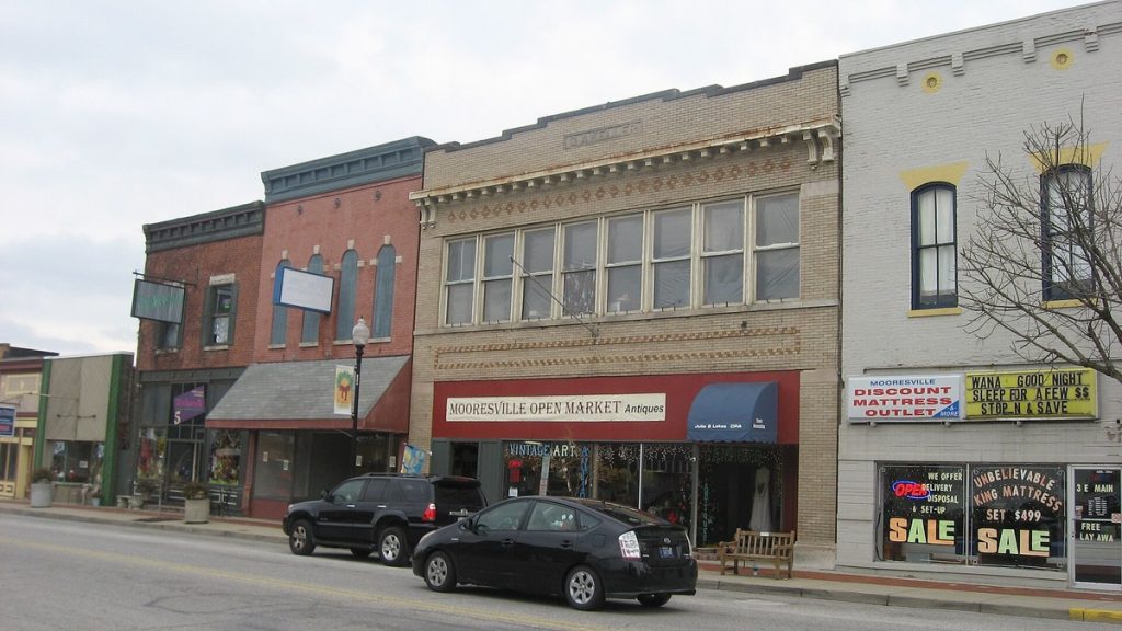 Shops along Main Street in downtown Mooresville, Indiana